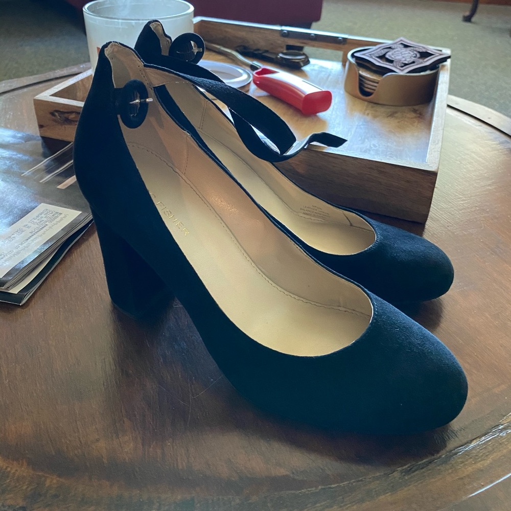 Marc Fisher Pumps
